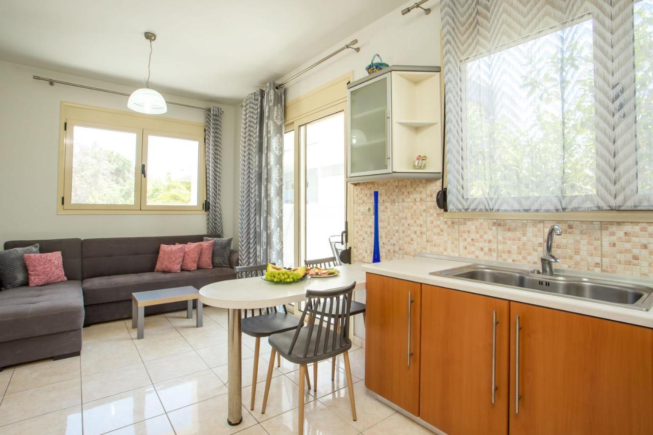 Pegasus Villa เอียลิซอส ภายนอก รูปภาพ
