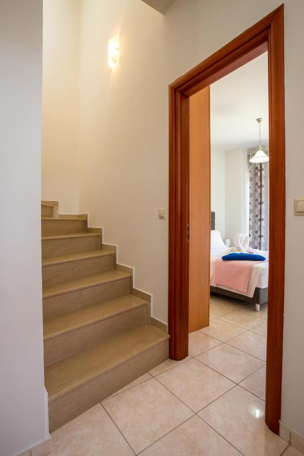Pegasus Villa เอียลิซอส ภายนอก รูปภาพ